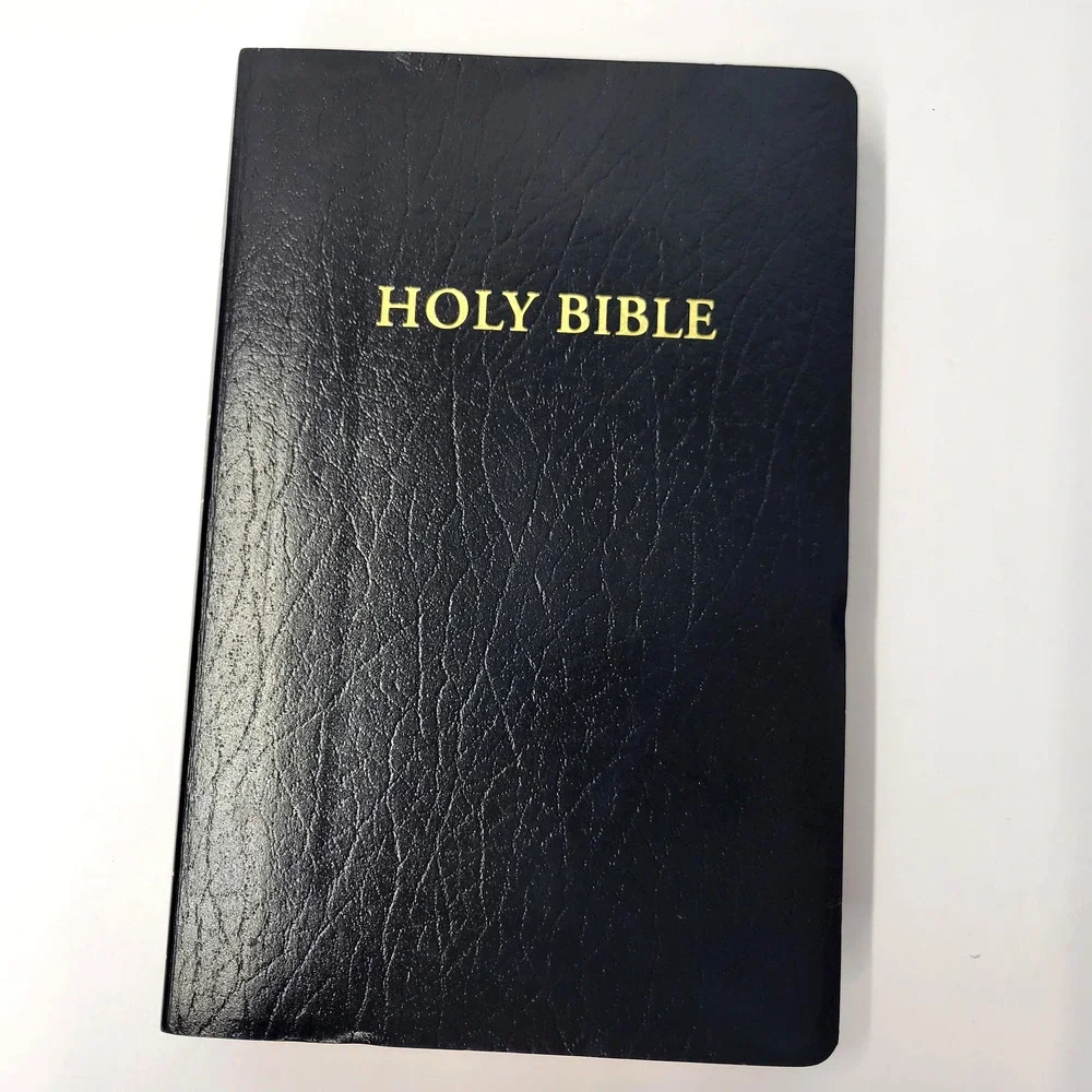 Holy Bible NLT Gift & Award Edition‎ Tyndale Black Leather Red Letter Book